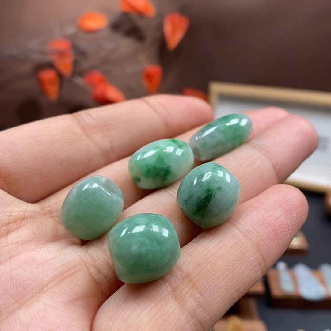 【闪购商品】颈饰未镶嵌翡翠发其一