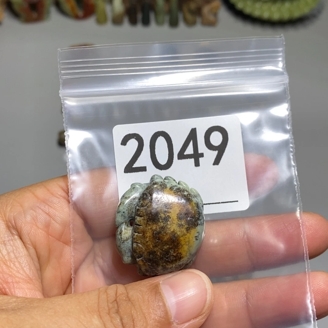 颈饰未镶嵌透闪石质玉马*徐