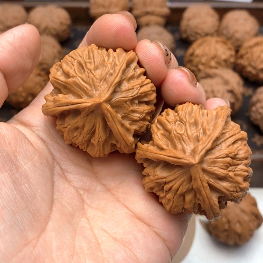 把件文玩核桃42尺全品牡丹花王奔