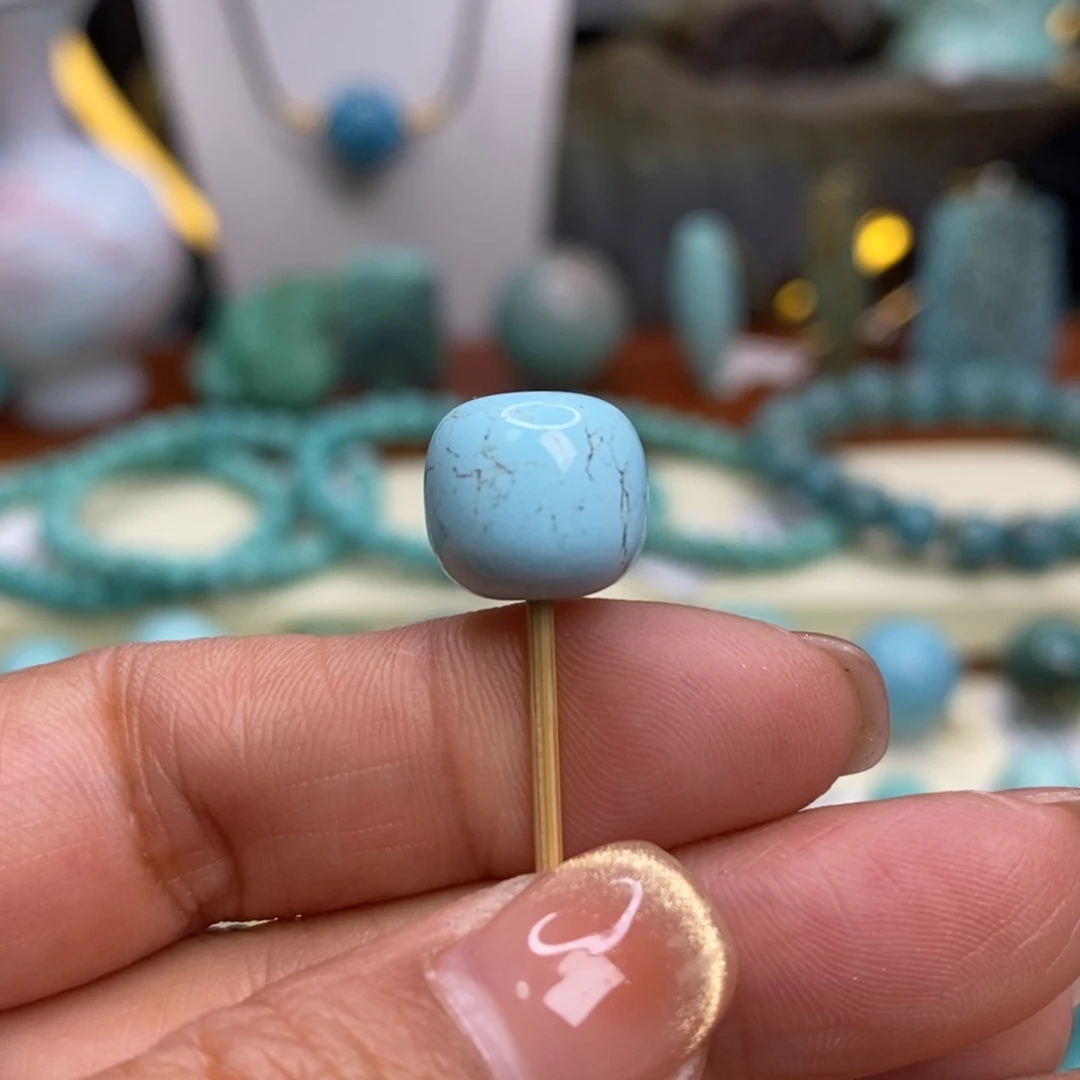 绿松石未镶嵌珠宝奇石11.1×10