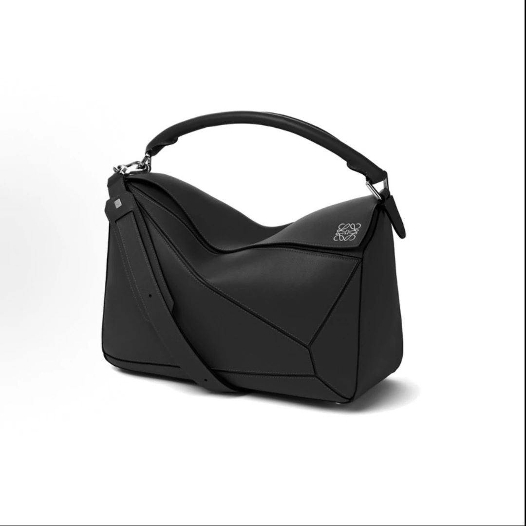 95新 LOEWE/罗意威 98新 罗意威 puzzle黑色单肩斜挎包中号 F695