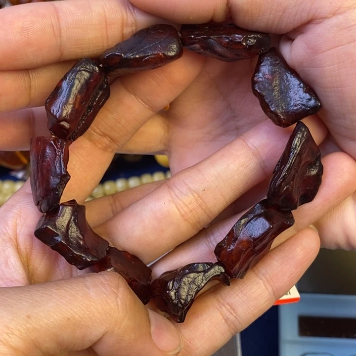 琥珀珠宝奇石未镶嵌