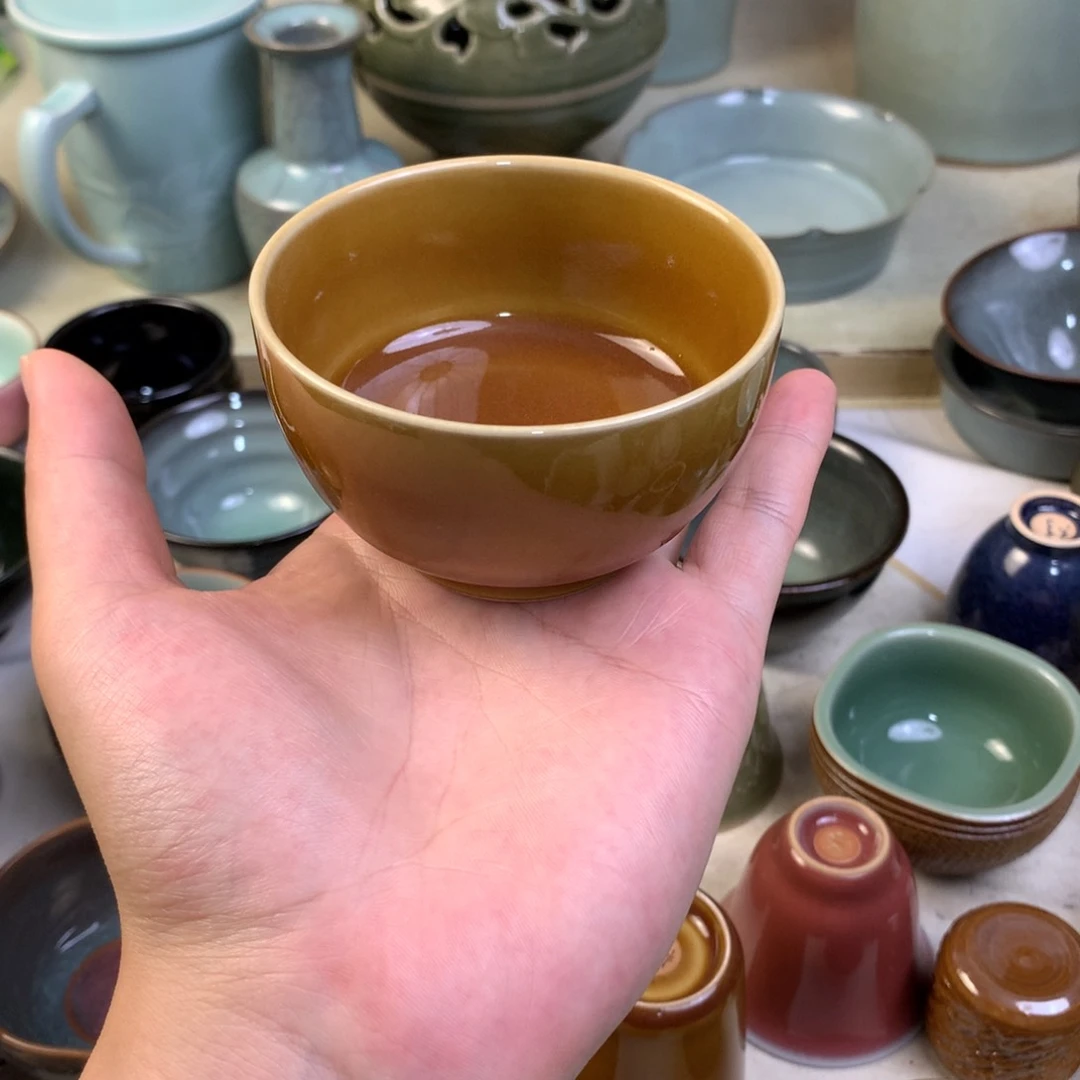 微瑕龙泉青瓷龙泉