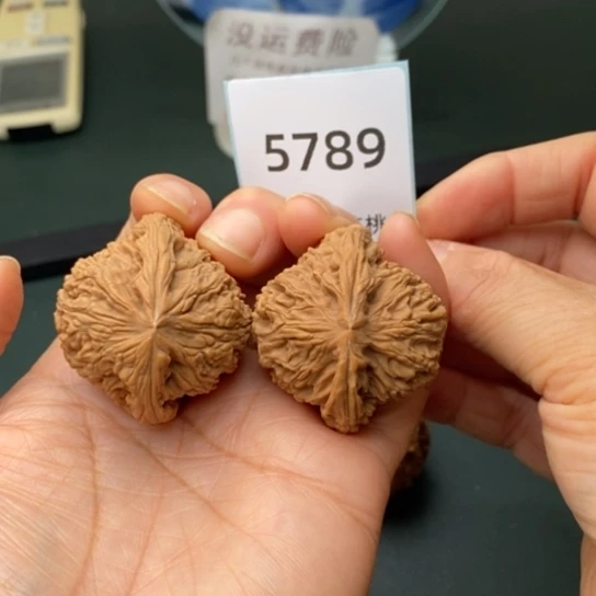 把件文玩核桃39凹底南疆石5789
