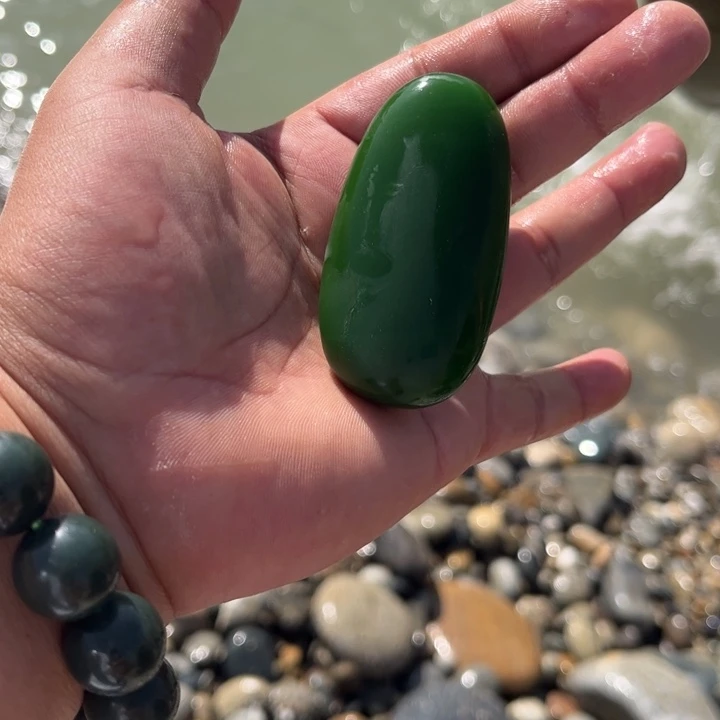 和田玉（糖玉）未镶嵌珠宝奇石