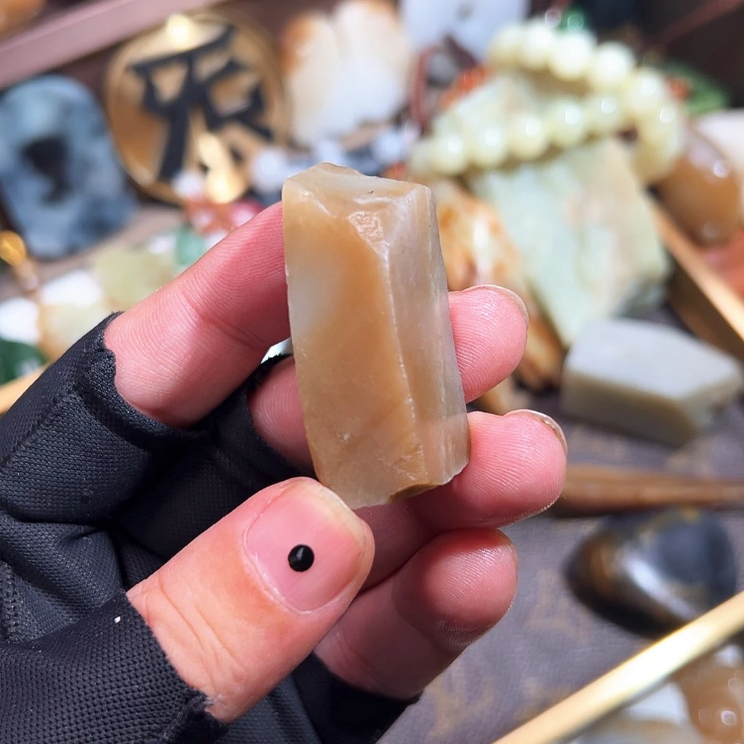 和田玉颈饰未镶嵌开播福利：学习料矿标新疆糖包肉