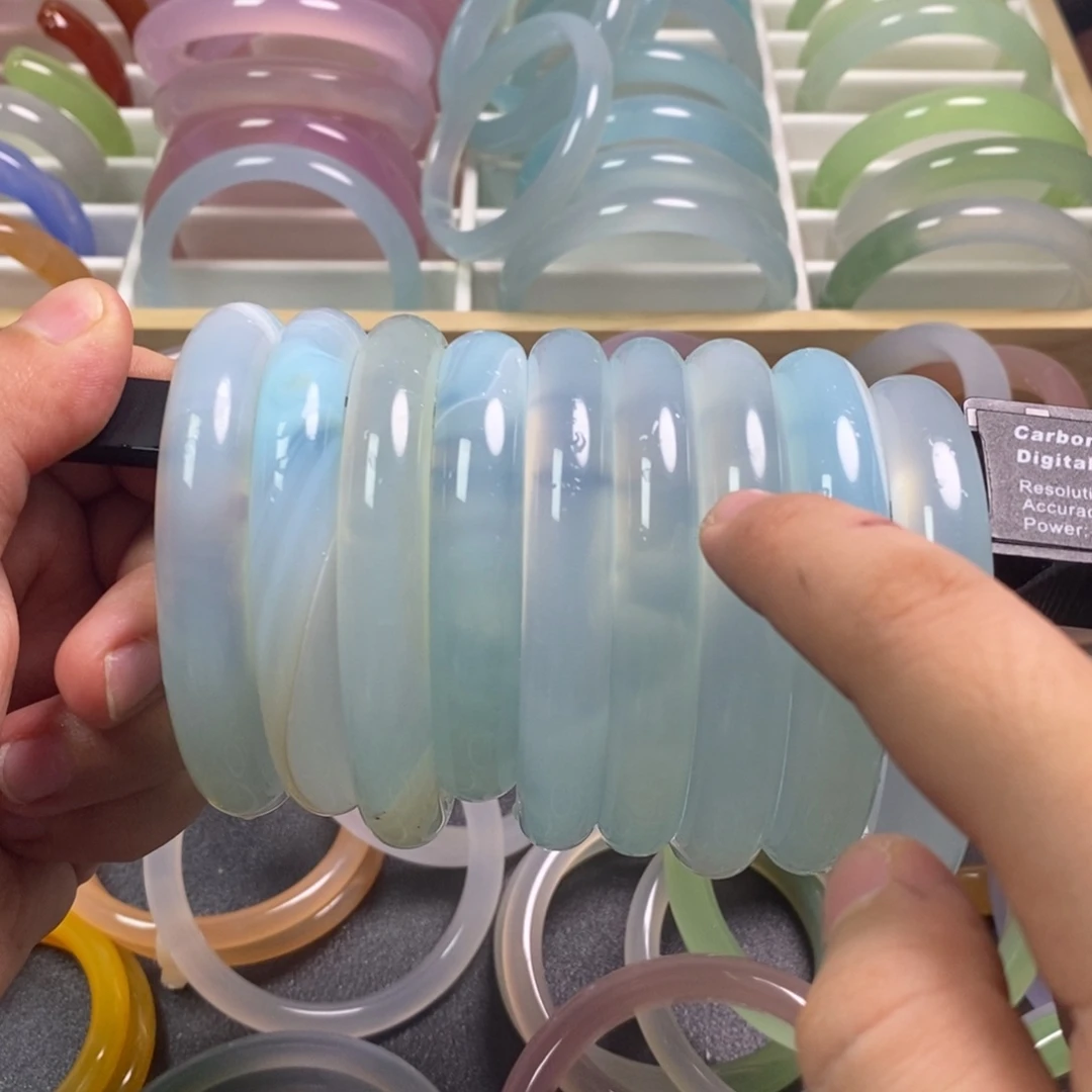 遗***呀玛瑙/玉髓手镯未镶嵌