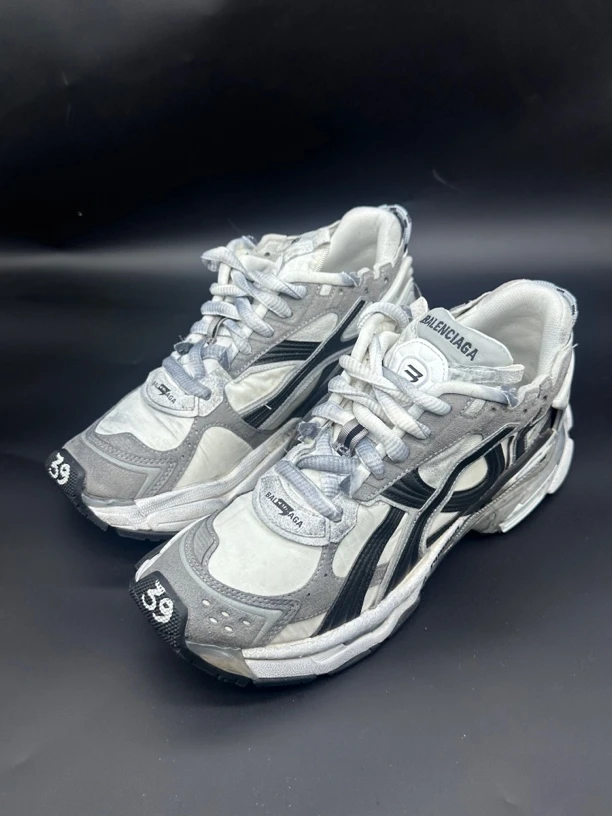 99新 Balenciaga/巴黎世家 做旧复古黑灰步鞋老爹鞋 39欧 奢f