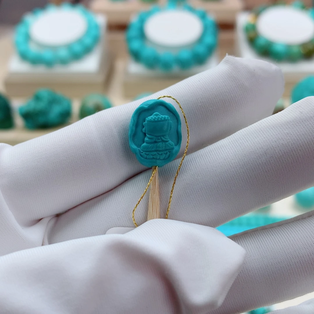 绿松石未镶嵌挂件