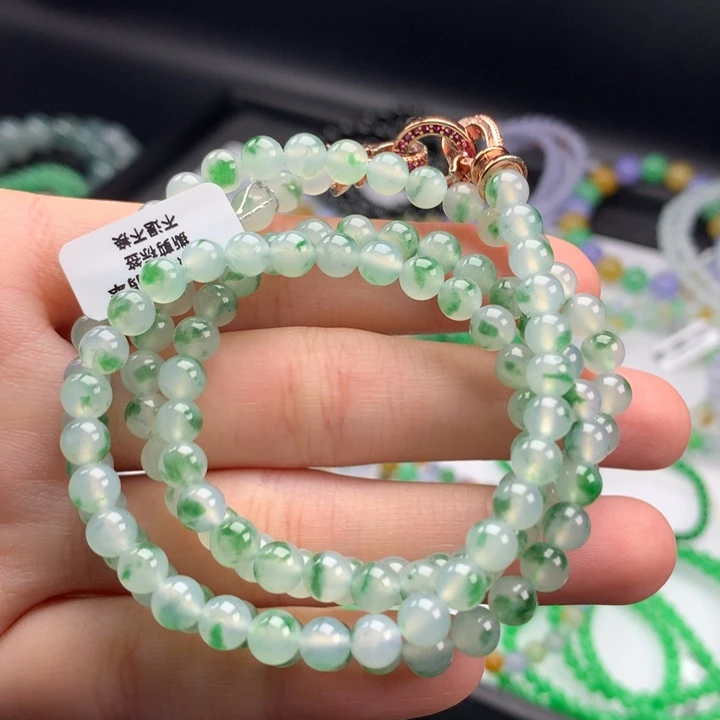 翡翠手镯未镶嵌翡翠