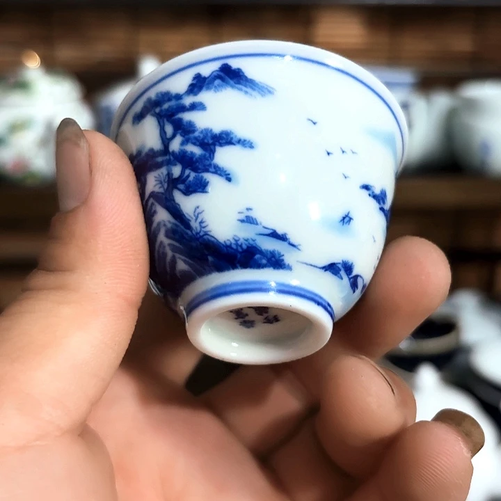 景德镇陶瓷小茶杯
