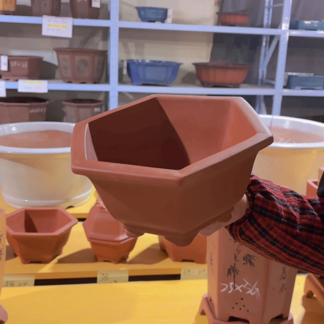 紫砂红色漂口六方大号一个