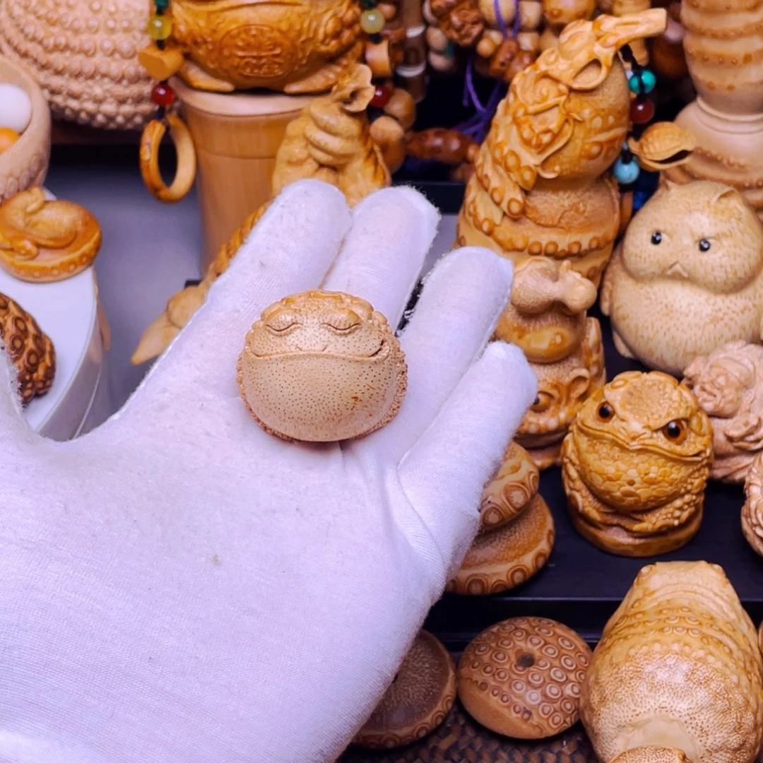 竹游**间竹根雕小金蟾把玩件