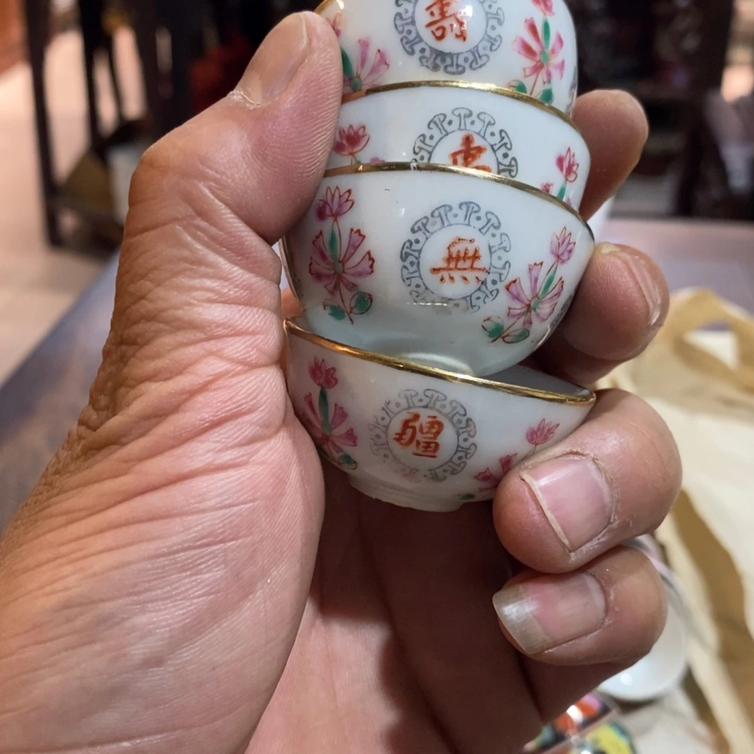 胡**哥开播以来收视冠军是个小姐姐可以联系