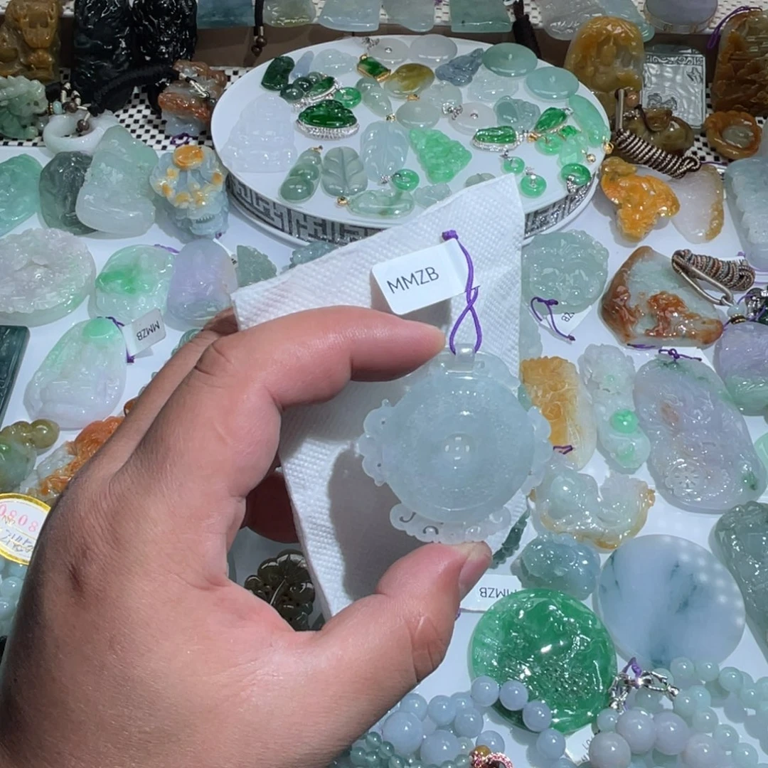 定制翡翠未镶嵌天然