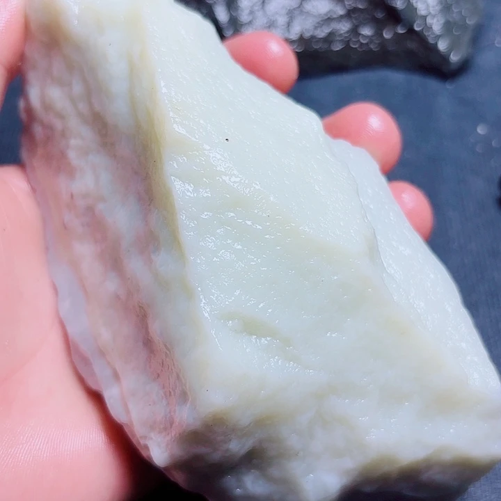 和田玉未镶嵌珠宝奇石