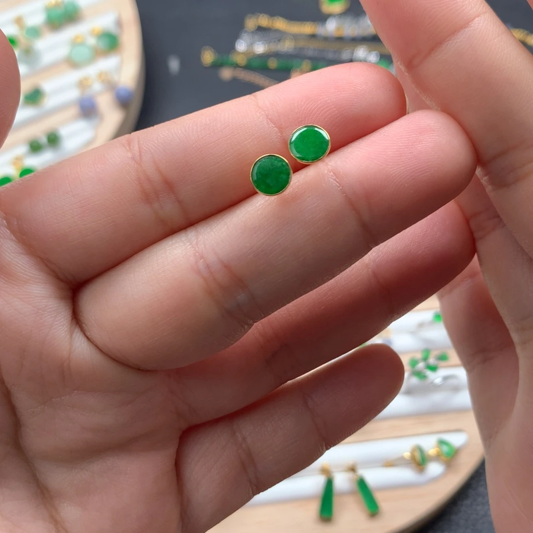 翡翠18K金镶嵌耳饰翡翠