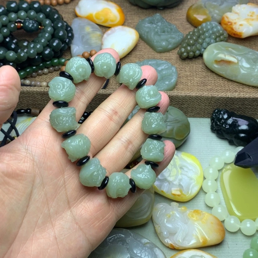 【闪购商品】颈饰未镶嵌和田玉