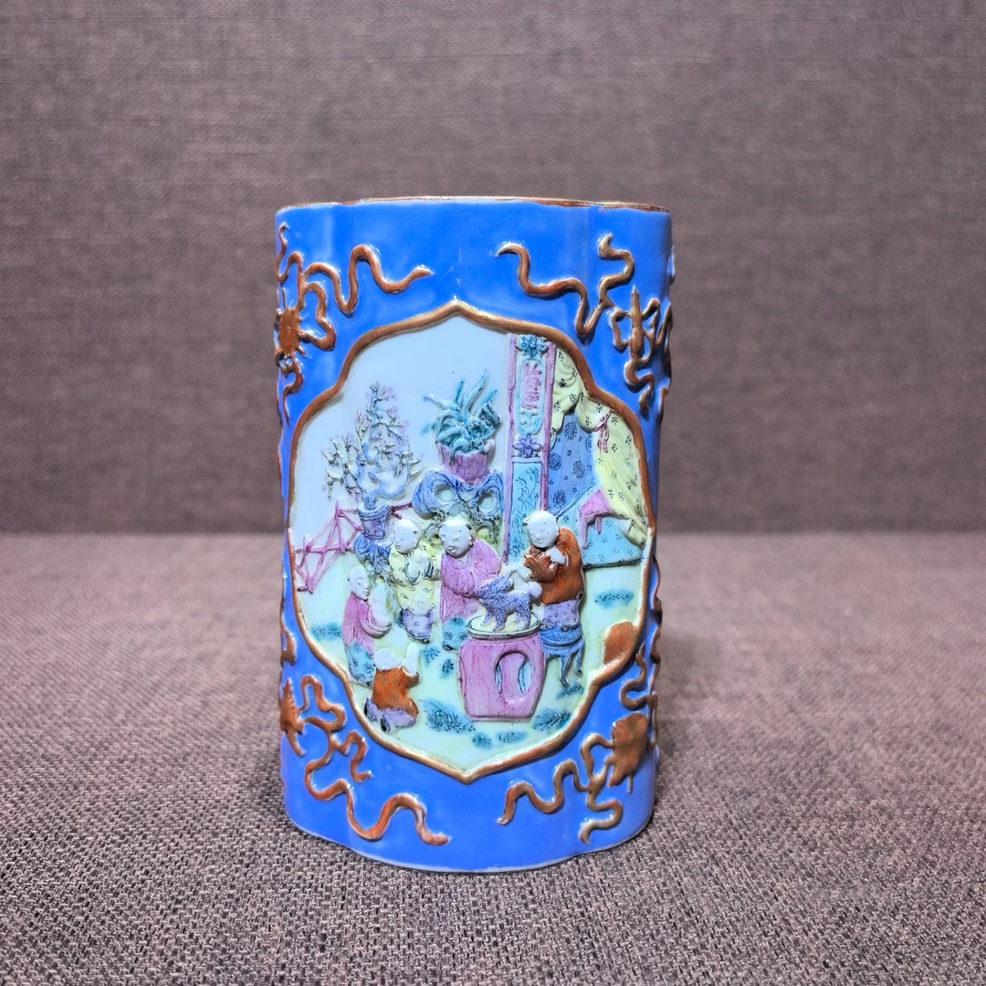 LJ2-40清晚期·粉彩开窗堆塑婴戏图笔筒【古董拍卖】