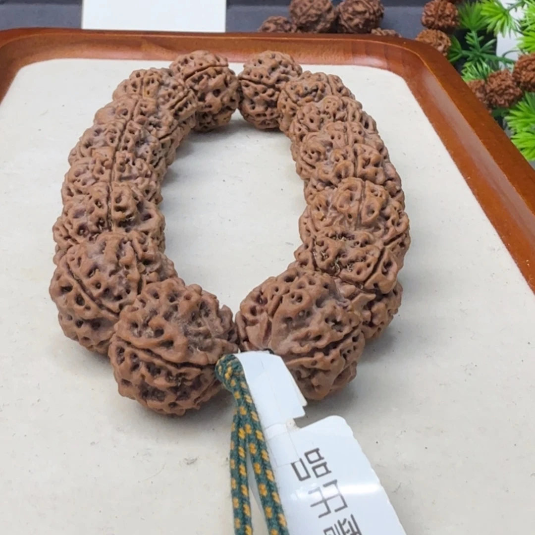 吊坠金刚菩提蜂窝双龙满蜂窝铁籽