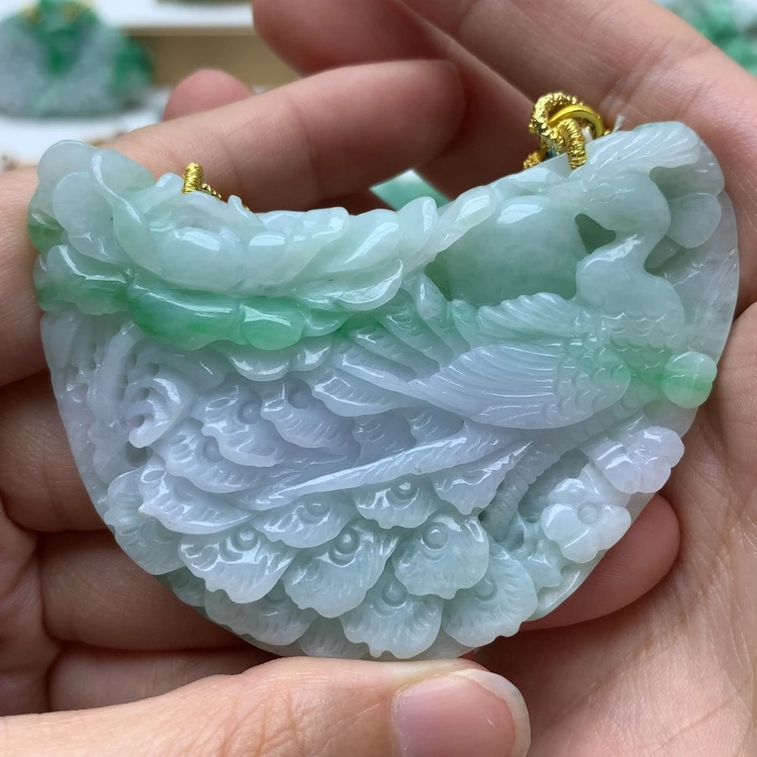 翡翠未镶嵌颈饰翡翠