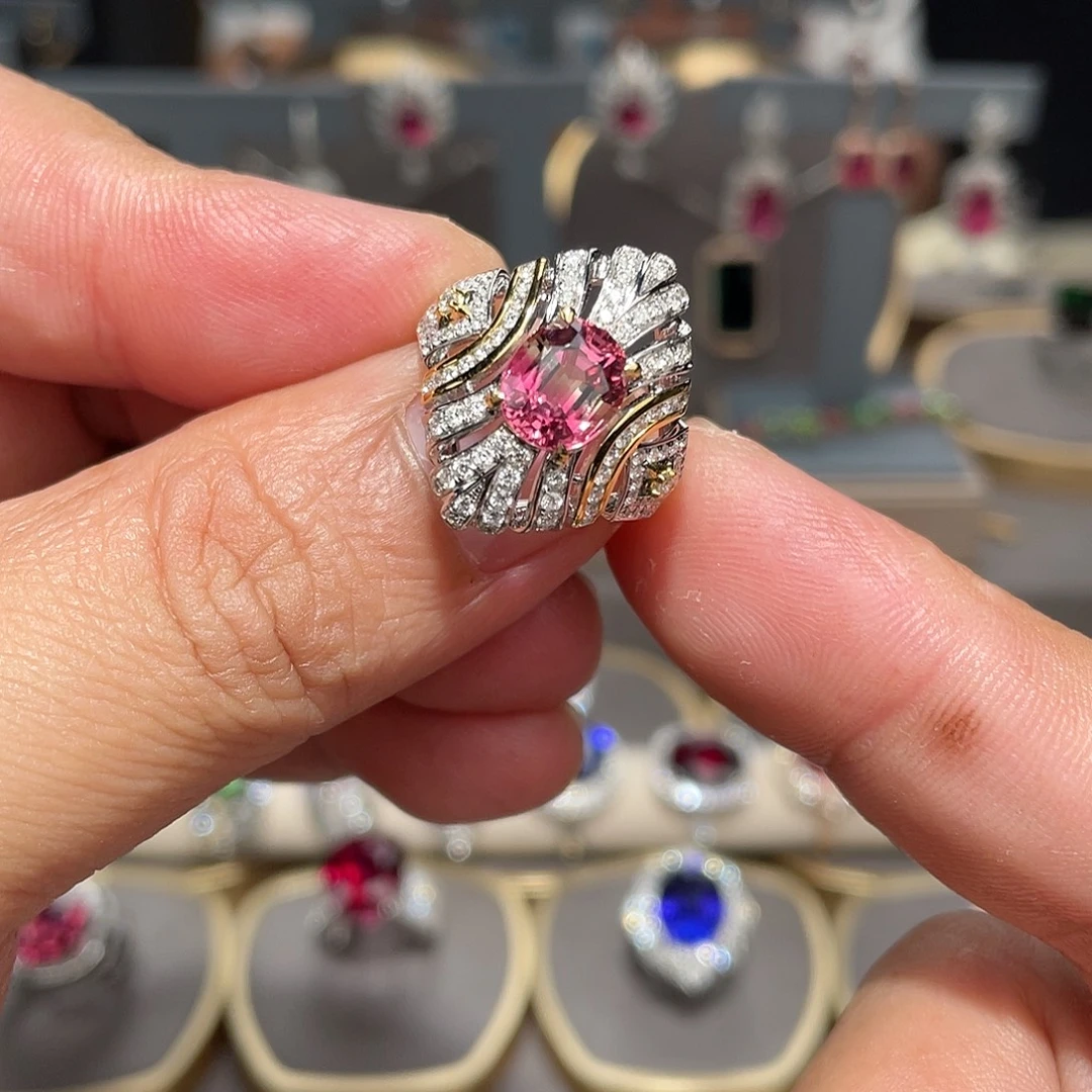 碧玺戒指18K金镶嵌2.05ct