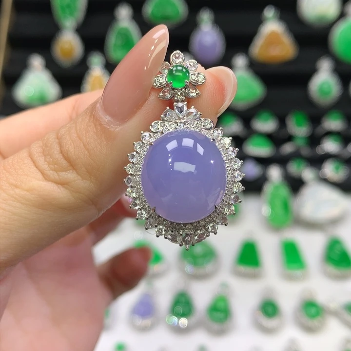 翡翠吊坠(不含链)18K金镶嵌