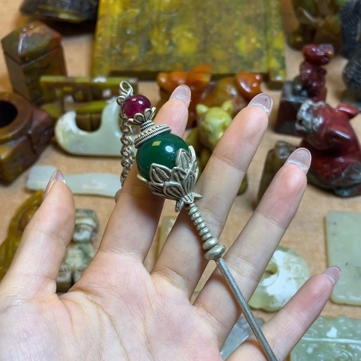 蛇纹石玉未镶嵌颈饰