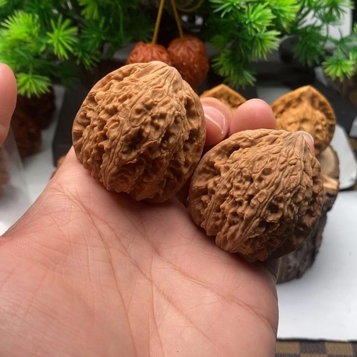 文玩核桃把件42全品泥鳅背