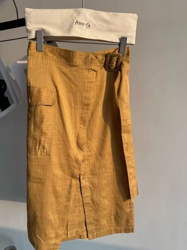 E特F50202  【Ann.G】不规则开衩麻料设计半身裙