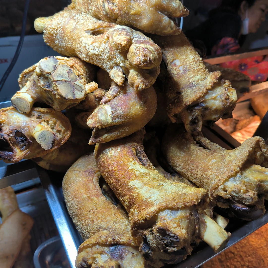 油炸猪脚一斤老牌姐妹扣肉店南面小吃街2号店火锅食材