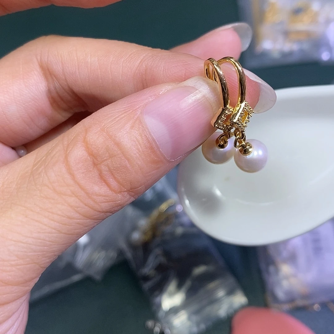 未镶嵌淡水珍珠耳饰110