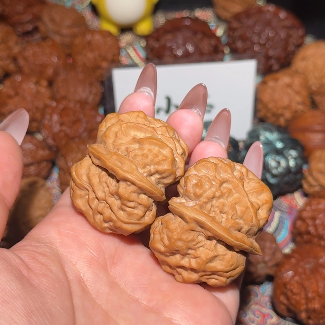 文玩核桃把件1524号39三角元宝蛙蛙