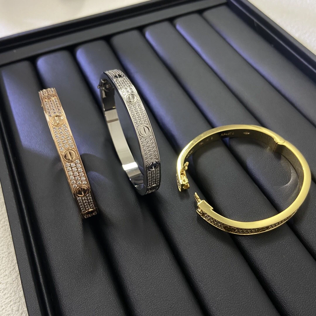 撤柜未拆封18k满天星宽版LOVE手镯新款卡扣手环