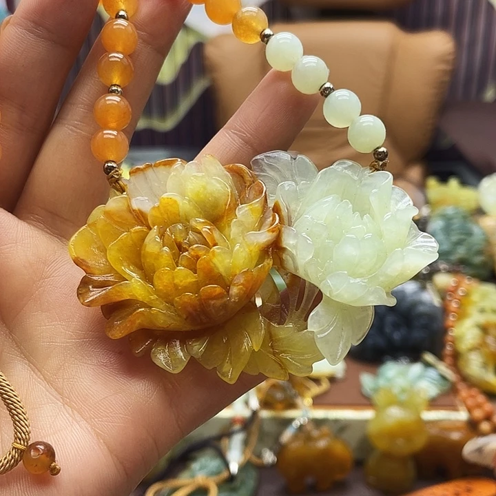 蛇纹石玉未镶嵌颈饰