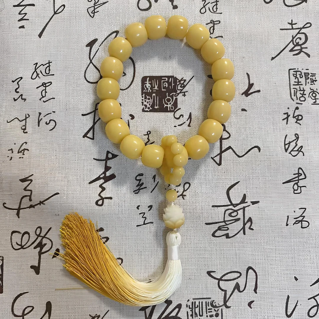 奶油黄桶珠18mm大尺寸手持莲花吊坠原创适合男女盘玩的菩提手串