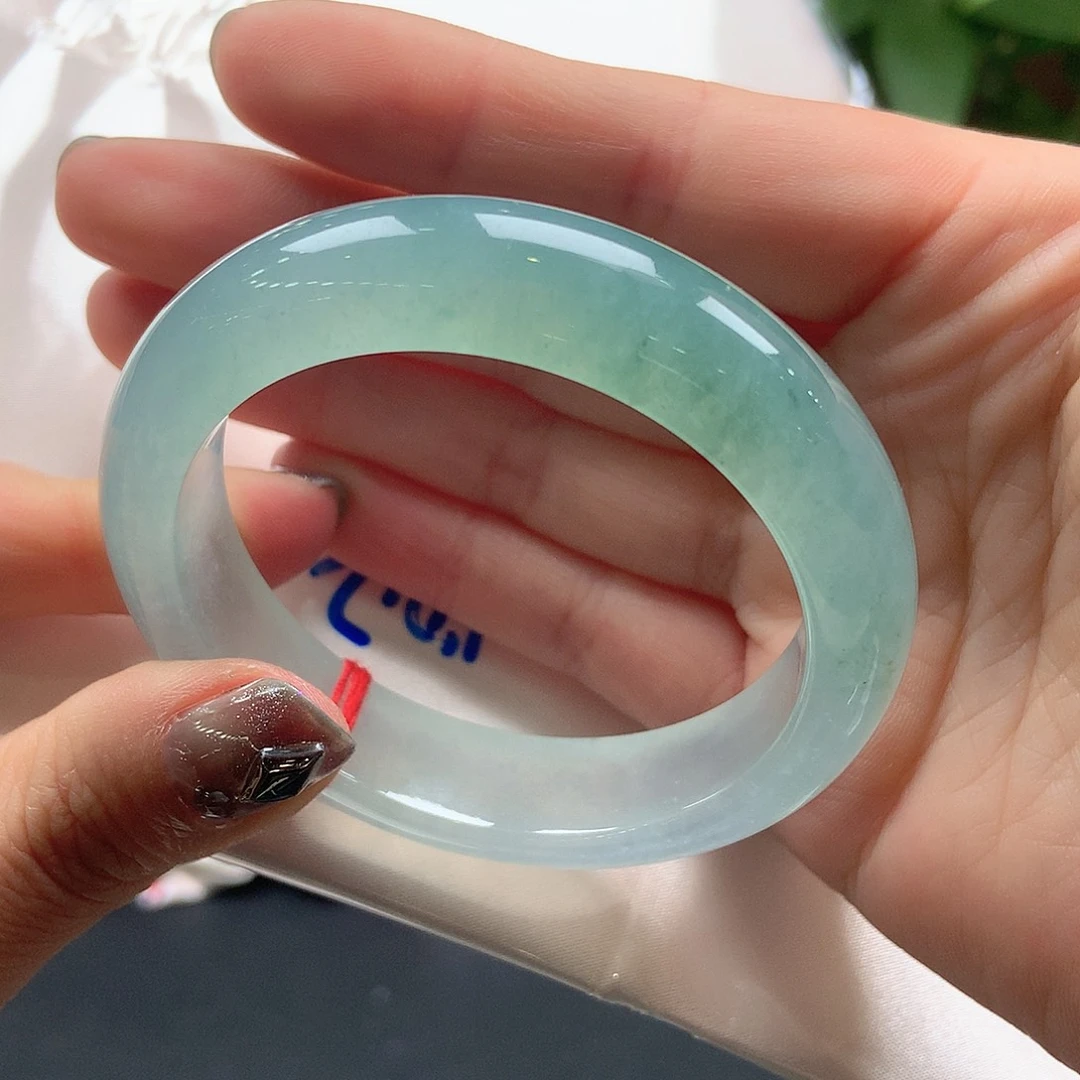 翡翠未镶嵌手镯89