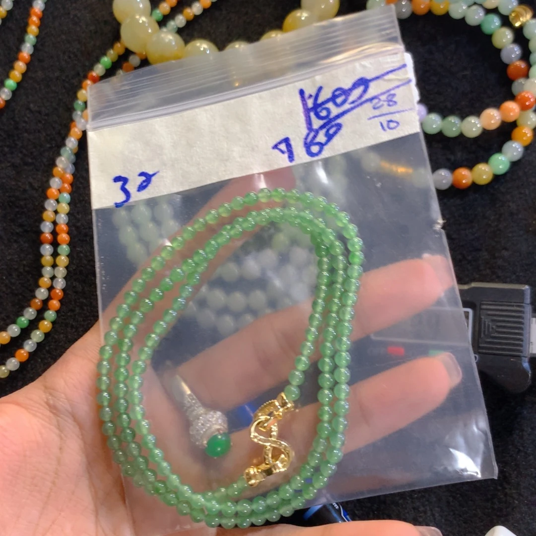 定制翡翠未镶嵌天然缅甸翡翠多样性