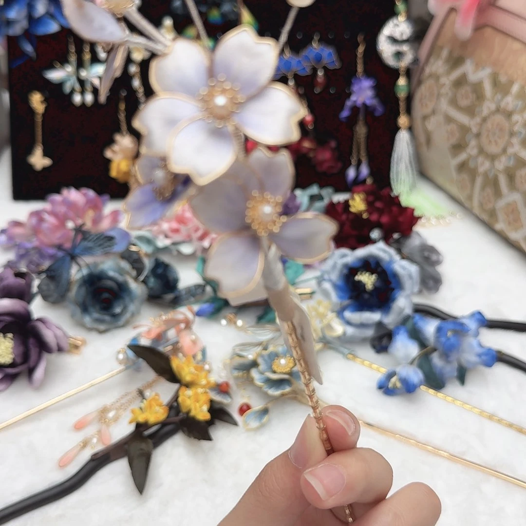 织绣紫色樱花发簪真丝