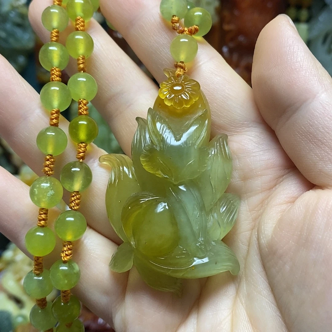 岫玉未镶嵌吊坠(赠链)