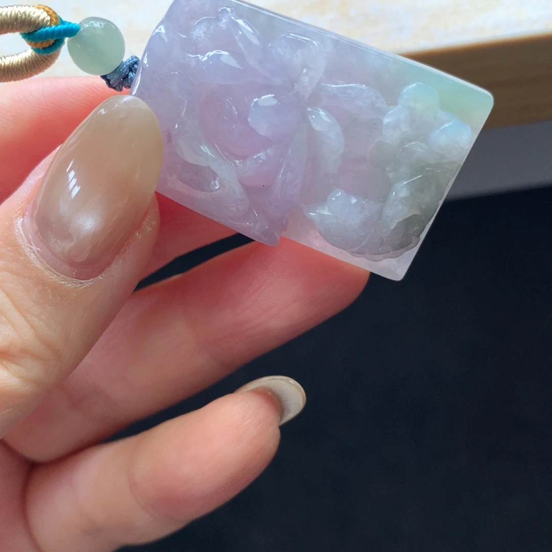 翡翠未镶嵌颈饰吊坠