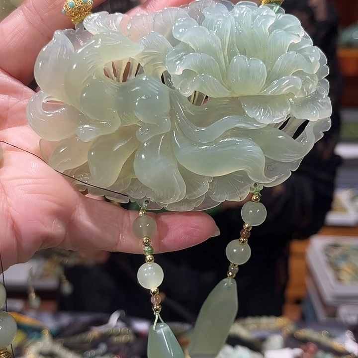 未镶嵌岫玉毛衣链