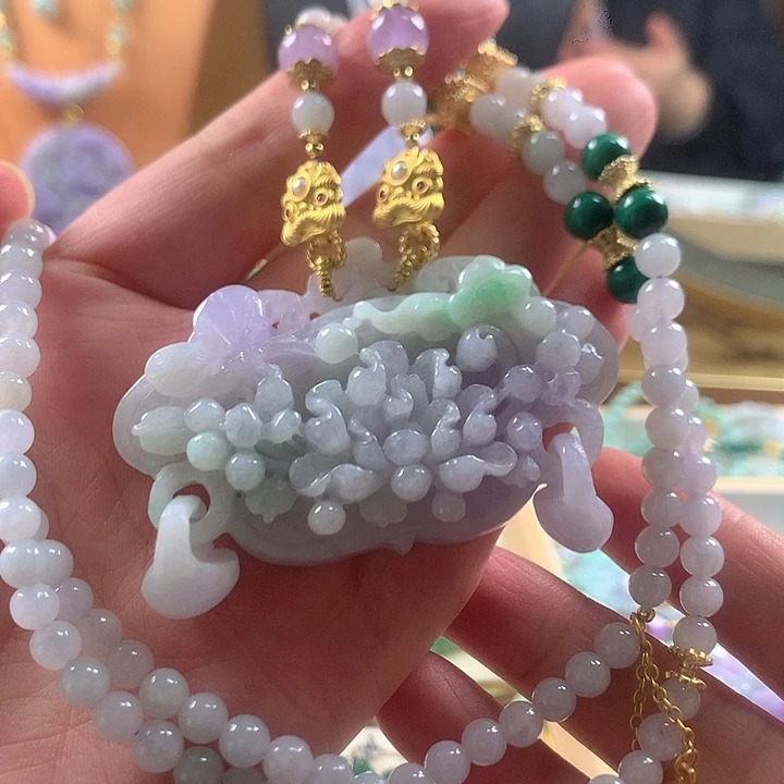 翡翠未镶嵌颈饰吊坠