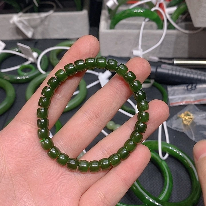 和田玉（碧玉）未镶嵌手链