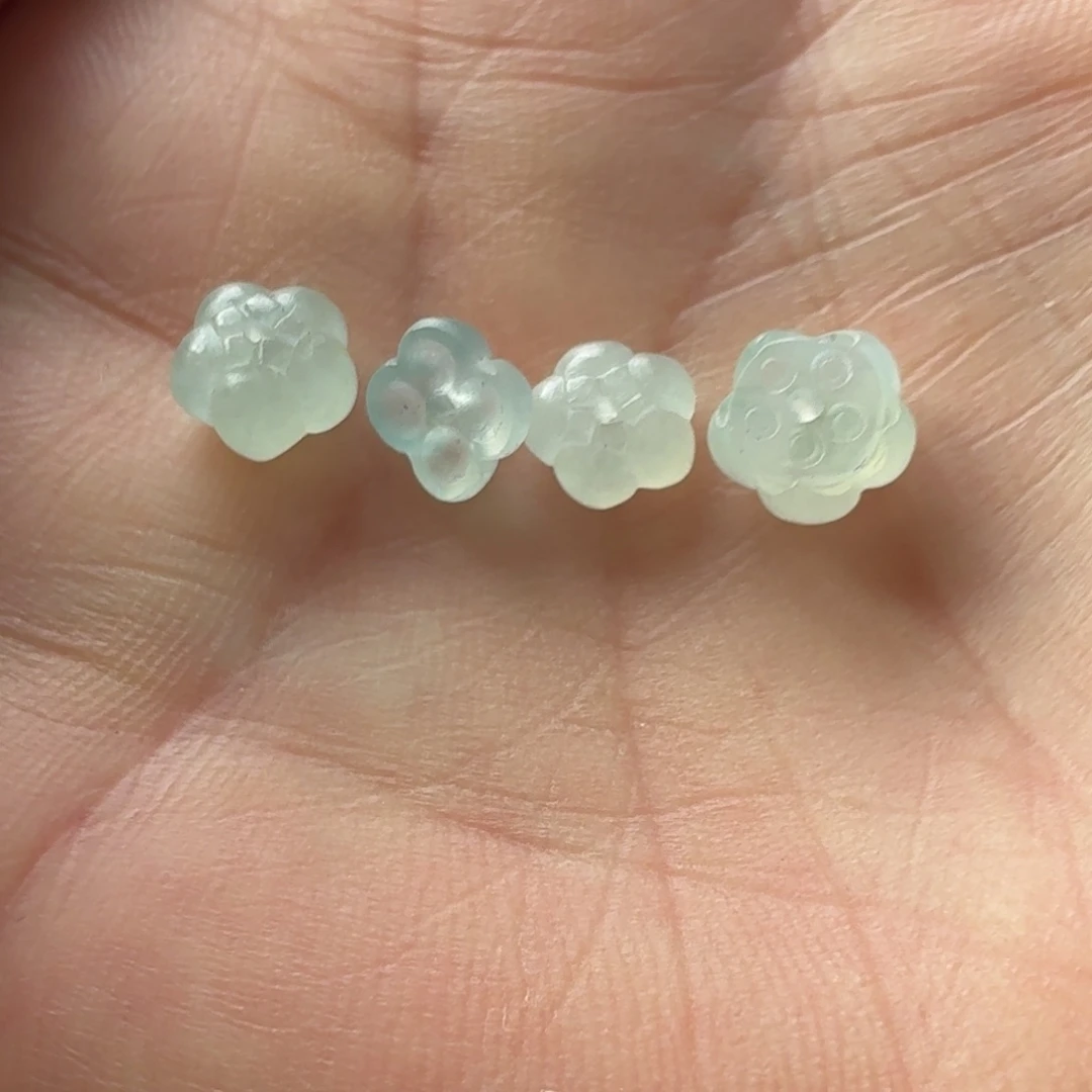 定制翡翠未镶嵌莲花