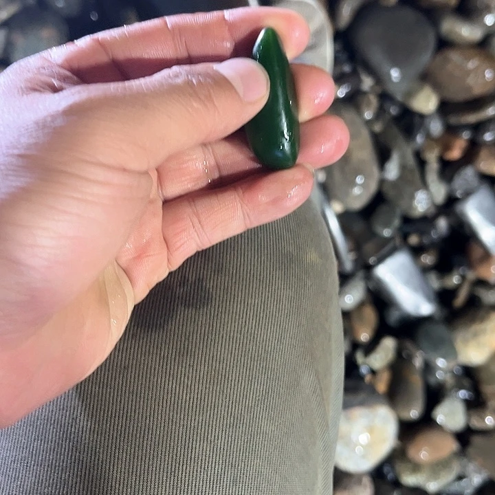 未镶嵌和田玉（糖玉）珠宝奇石