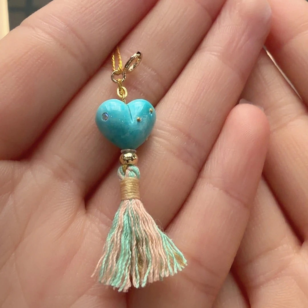 绿松石未镶嵌颈饰