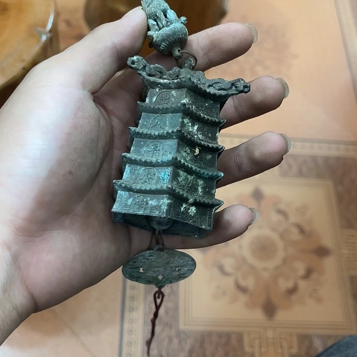 摆件大*小宝塔一个有残