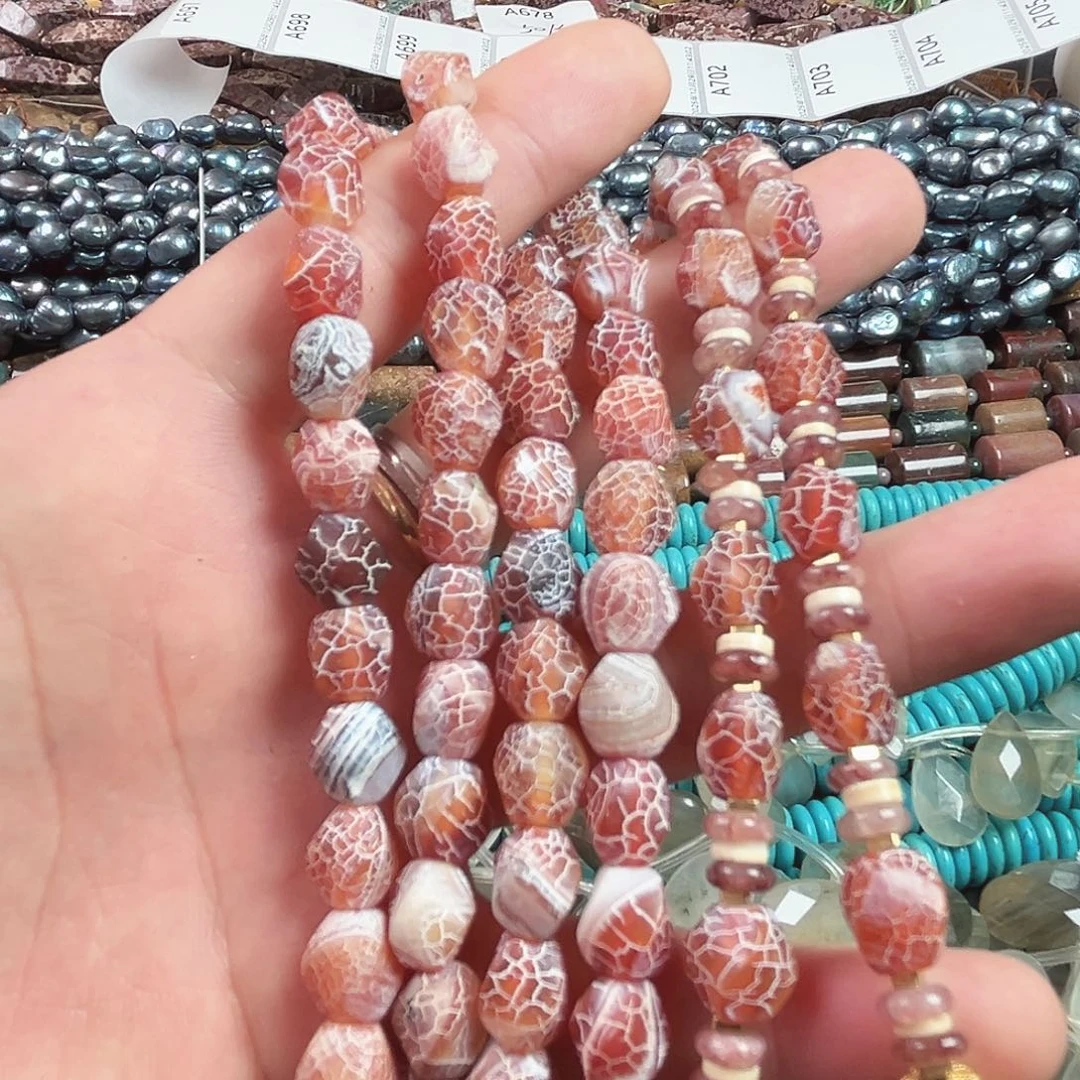 玛瑙/玉髓合金珠宝半成品A697，天然药霜玛瑙扭珠一条8*10mm