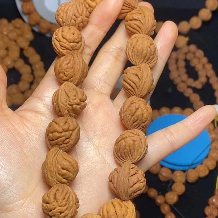 秦岭龙纹桃核手串